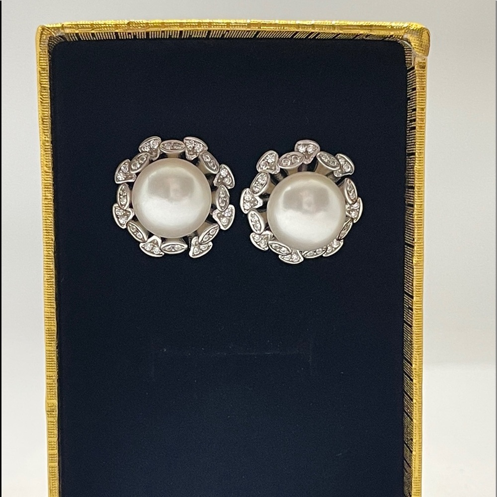 Authentic Freshwater pearl flower  earrings cubic zirconia